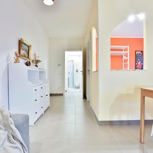 Sebeto Apartments With Parking & Netfilx